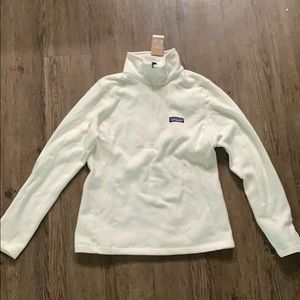 WHITE PATAGONIA QUARTER ZIP